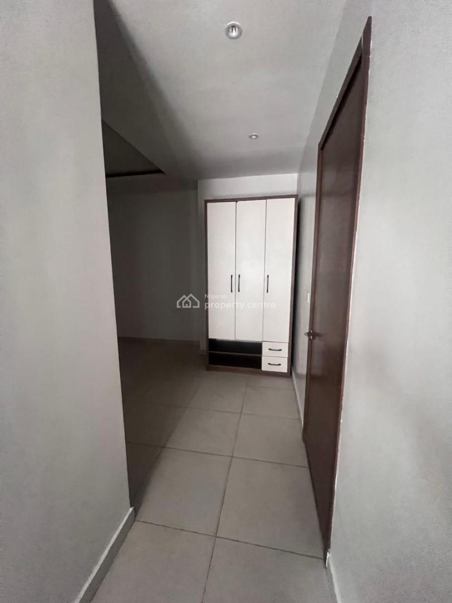 a 2 Bedroom Apartment with Bq, and a Studio Apartment, Ikate, Lekki, Lagos, Flat / Apartment for Sale