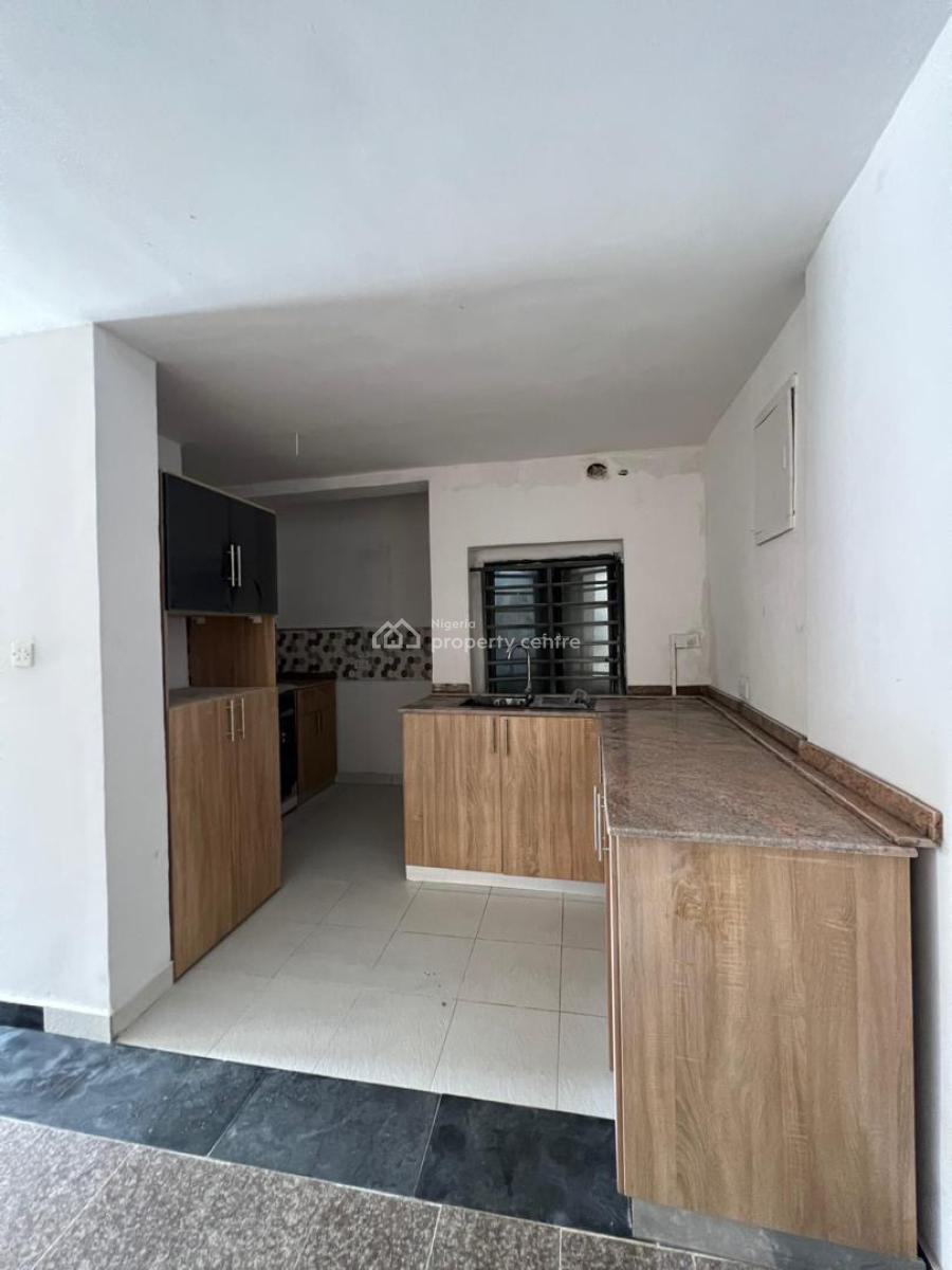 2-bedroom Apartment with Bq & Fitted Ac, Lekki Phase 1, Lekki, Lagos, Flat / Apartment for Rent