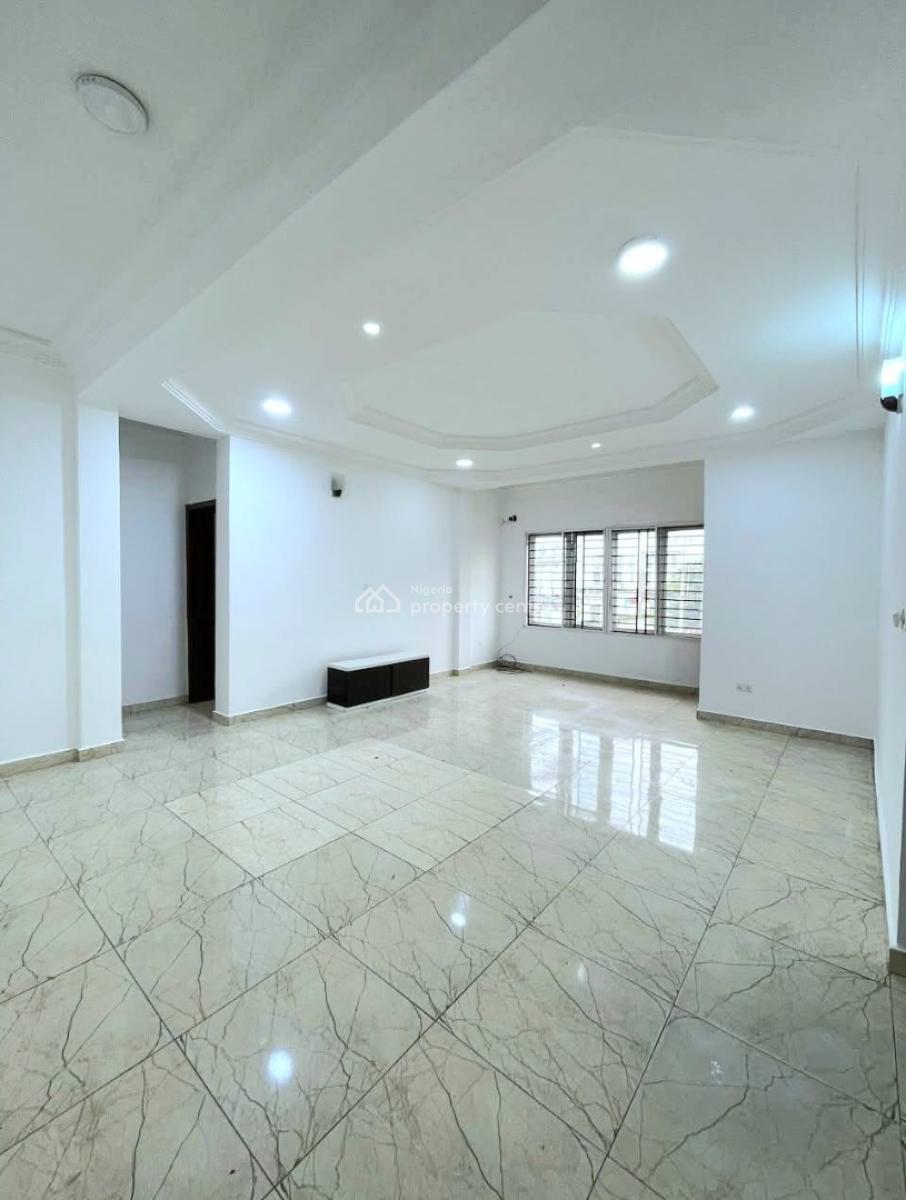Lovely Spacious 3-bedroom Apartment, Lekki Right, Lekki Phase 1, Lekki, Lagos, Flat / Apartment for Rent