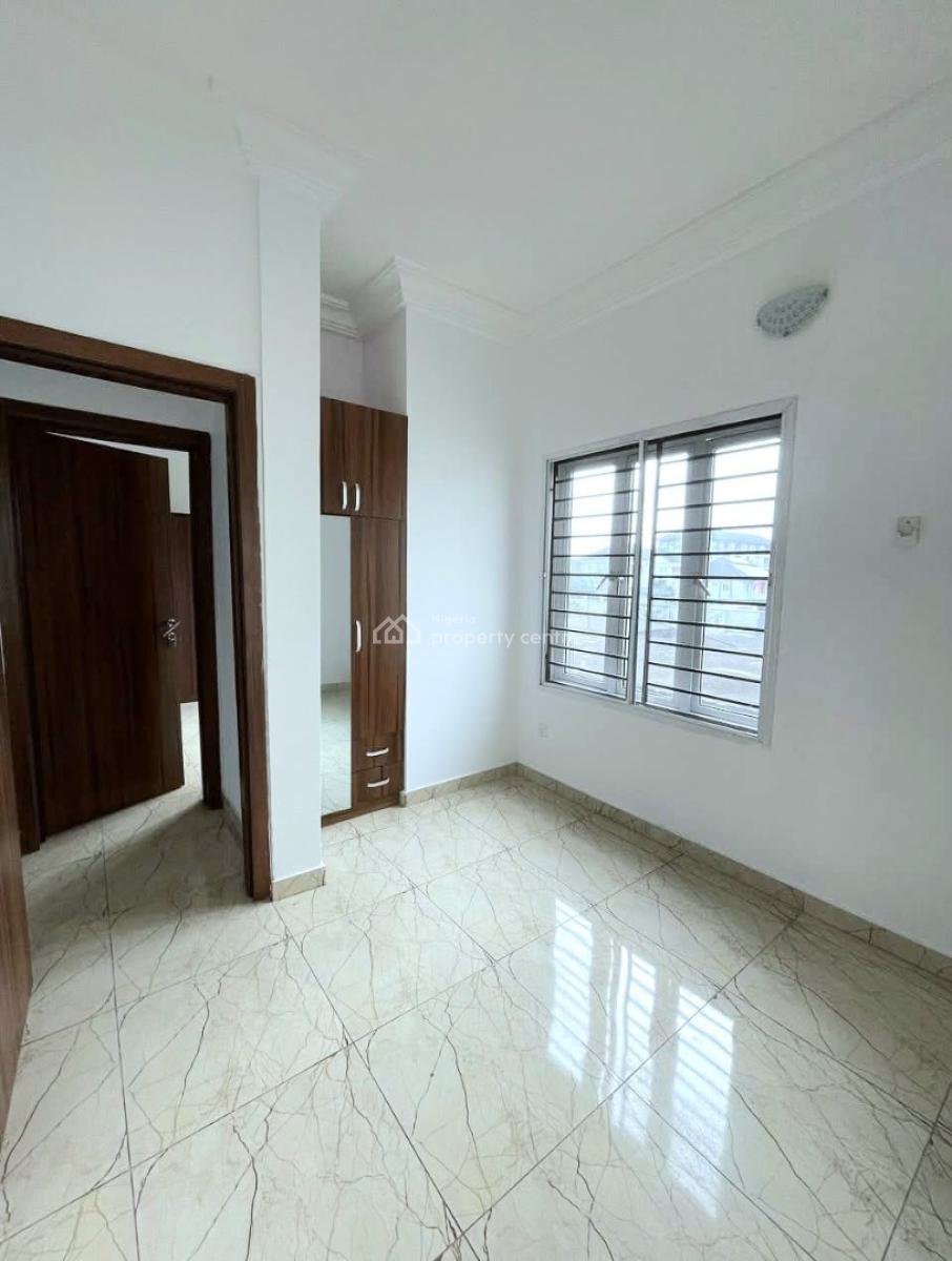 Lovely Spacious 3-bedroom Apartment, Lekki Right, Lekki Phase 1, Lekki, Lagos, Flat / Apartment for Rent