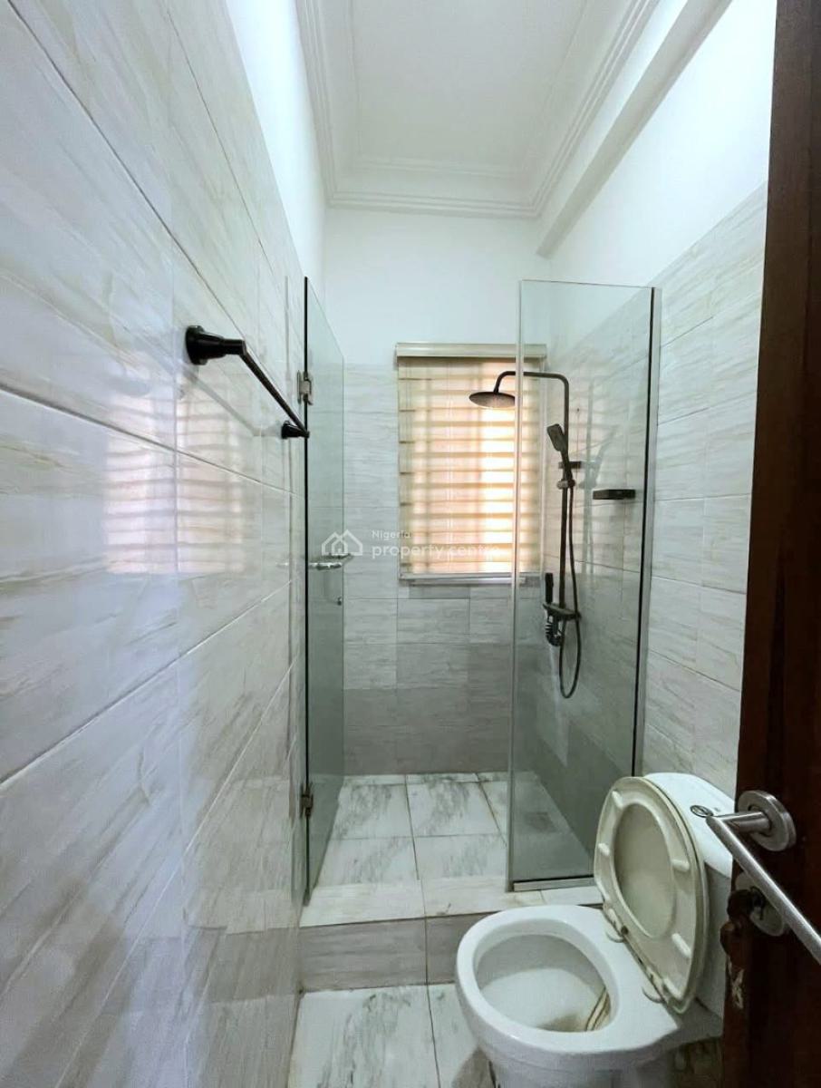Lovely Spacious 3-bedroom Apartment, Lekki Right, Lekki Phase 1, Lekki, Lagos, Flat / Apartment for Rent