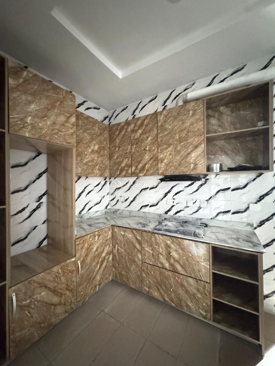 Luxurious 2 Bedrooms Apartment, Mobil Road, Ilaje, Ajah, Lagos, Flat / Apartment for Sale