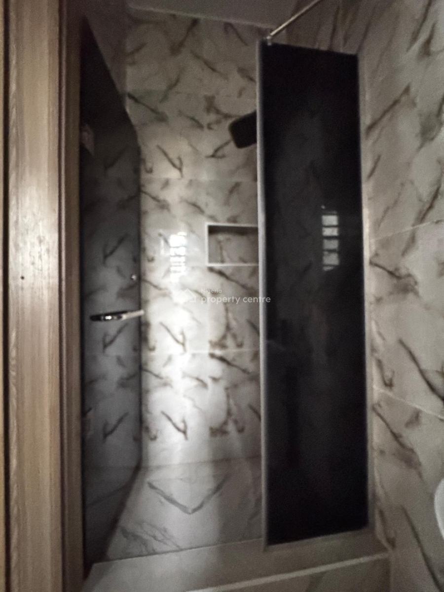 Luxurious 2 Bedrooms Apartment, Mobil Road, Ilaje, Ajah, Lagos, Flat / Apartment for Sale