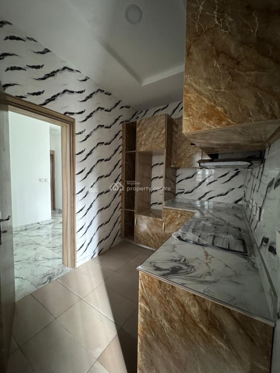 Luxurious 2 Bedrooms Apartment, Mobil Road, Ilaje, Ajah, Lagos, Flat / Apartment for Sale