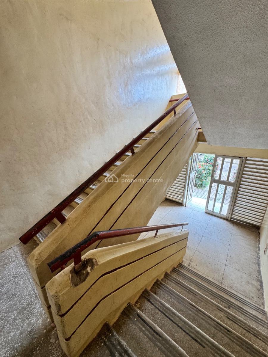 Modest 3 Bedrooms Apartment, Cbn Quarters, Garki, Abuja, Flat / Apartment for Sale