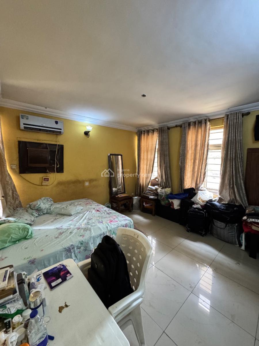 Modest 3 Bedrooms Apartment, Cbn Quarters, Garki, Abuja, Flat / Apartment for Sale