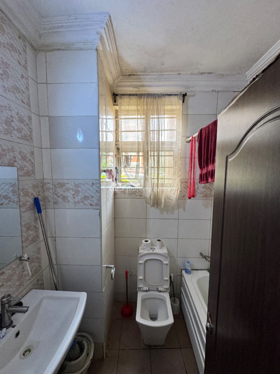 Modest 3 Bedrooms Apartment, Cbn Quarters, Garki, Abuja, Flat / Apartment for Sale