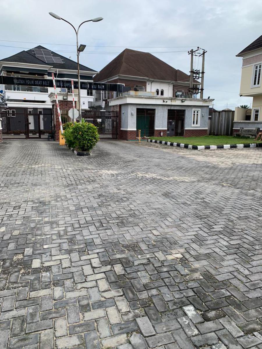 Standard Boys Quarter in a Secured Gated Estate, Ikota, Lekki, Lagos, Flat / Apartment for Rent
