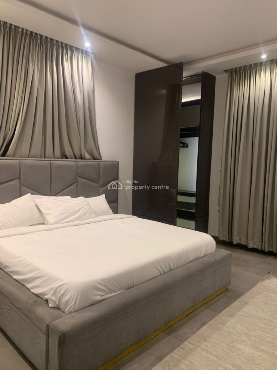 2 Bedroom Apartment with Top Notch Amenities Available, Platinum Way, Lekki, Lagos, Block of Flats for Sale