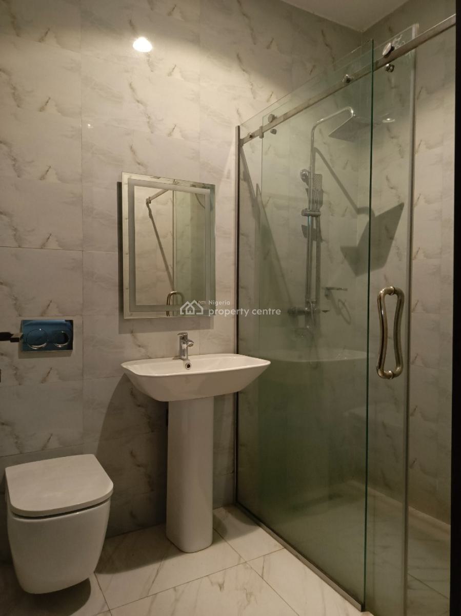 Exquisitely Finished and Spacious 3 Bedroom Apartment with a Bq, Guzape District, Abuja, Flat / Apartment for Rent