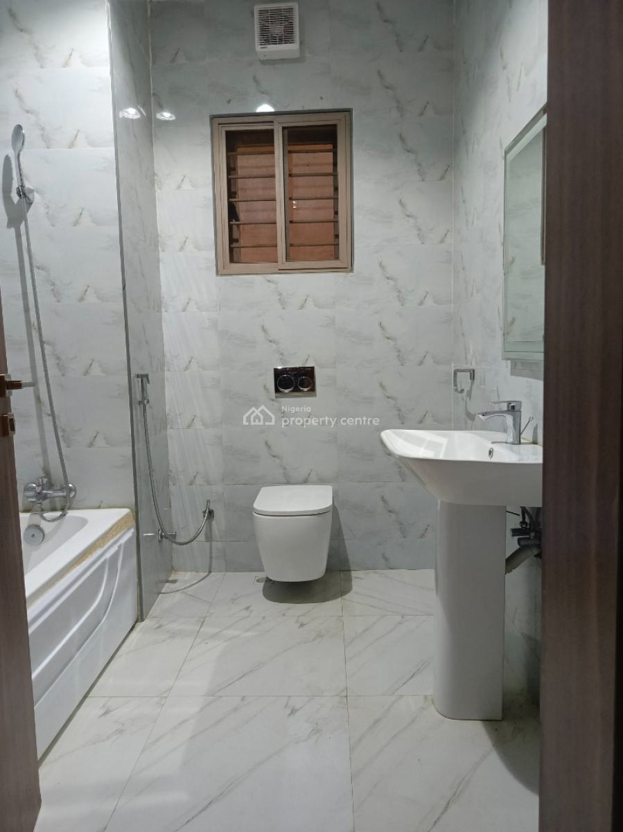 Exquisitely Finished and Spacious 3 Bedroom Apartment with a Bq, Guzape District, Abuja, Flat / Apartment for Rent