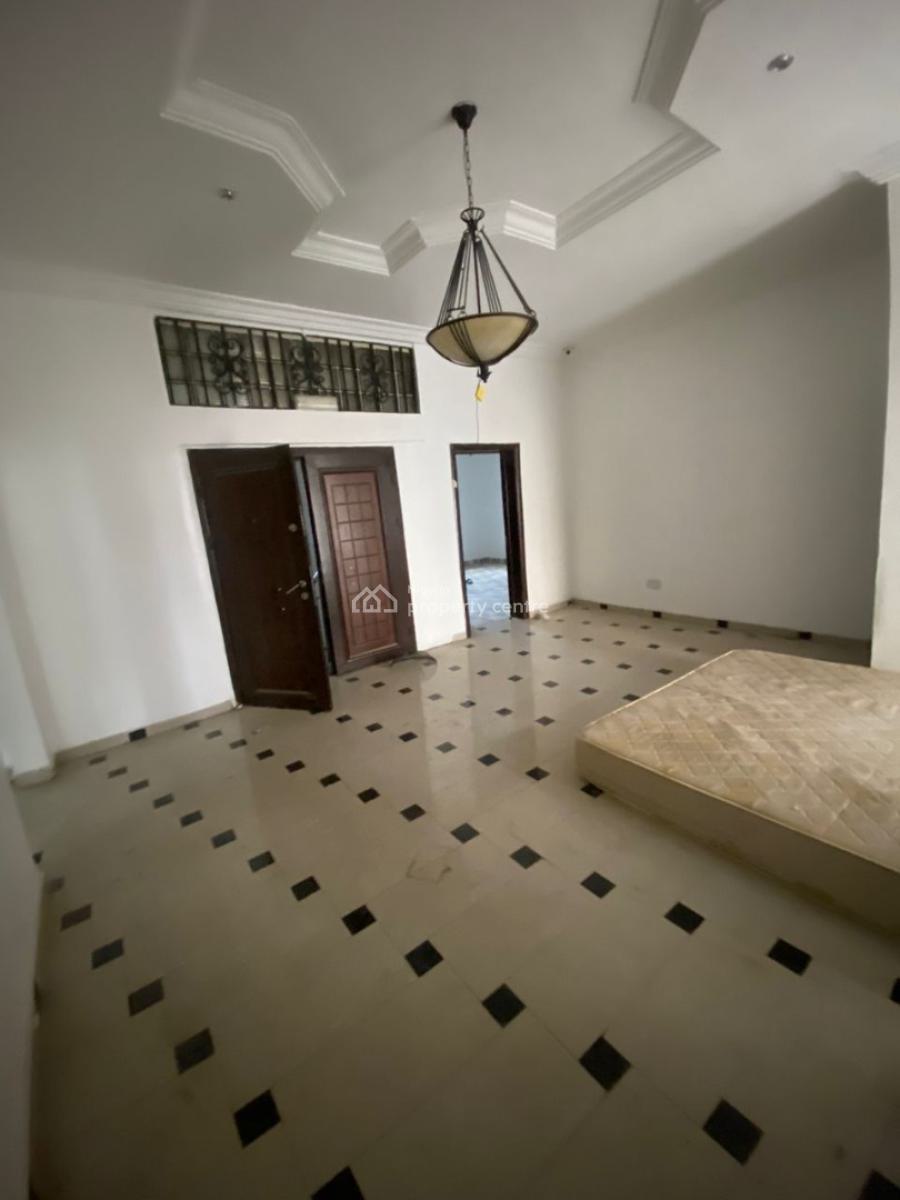 Luxury Spacious 5 Bedroom Duplex with Bq, Chevron, Lekki, Lagos, House for Sale