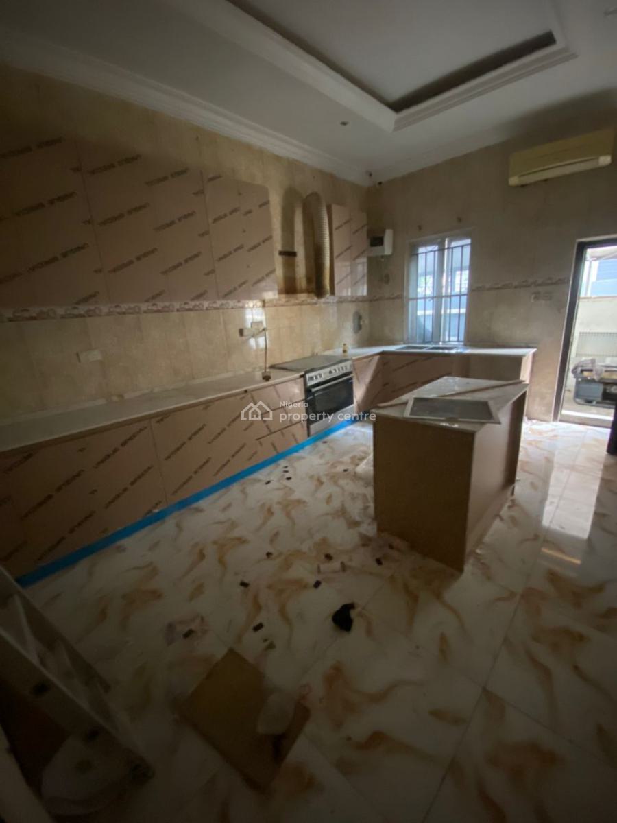 Luxury Spacious 5 Bedroom Duplex with Bq, Chevron, Lekki, Lagos, House for Sale