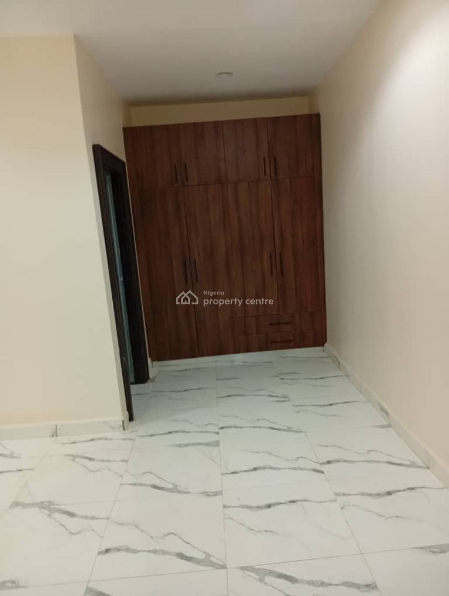 a Nice 4 Bedroom Terraced Duplex with Bq in an Estate on Tarred Road, Guzape District, Abuja, Terraced Duplex for Sale