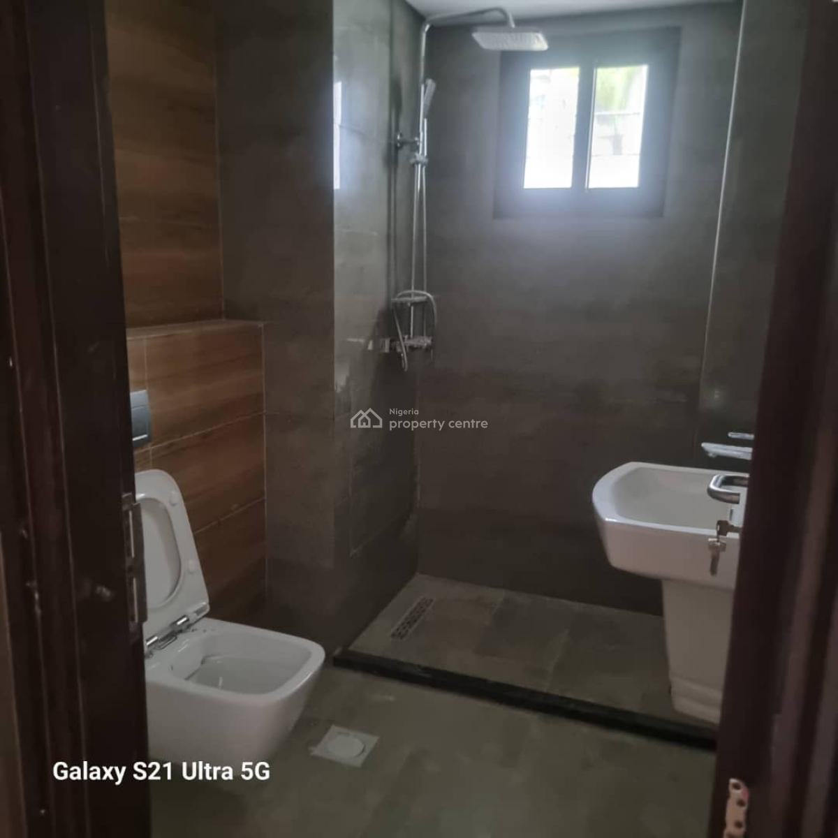 Newly 2 Units 4 Bedrom Flat (upstairs) +gym+ Swimming Pool+ All Amenities, Banana Island, Ikoyi, Lagos, Flat / Apartment for Sale