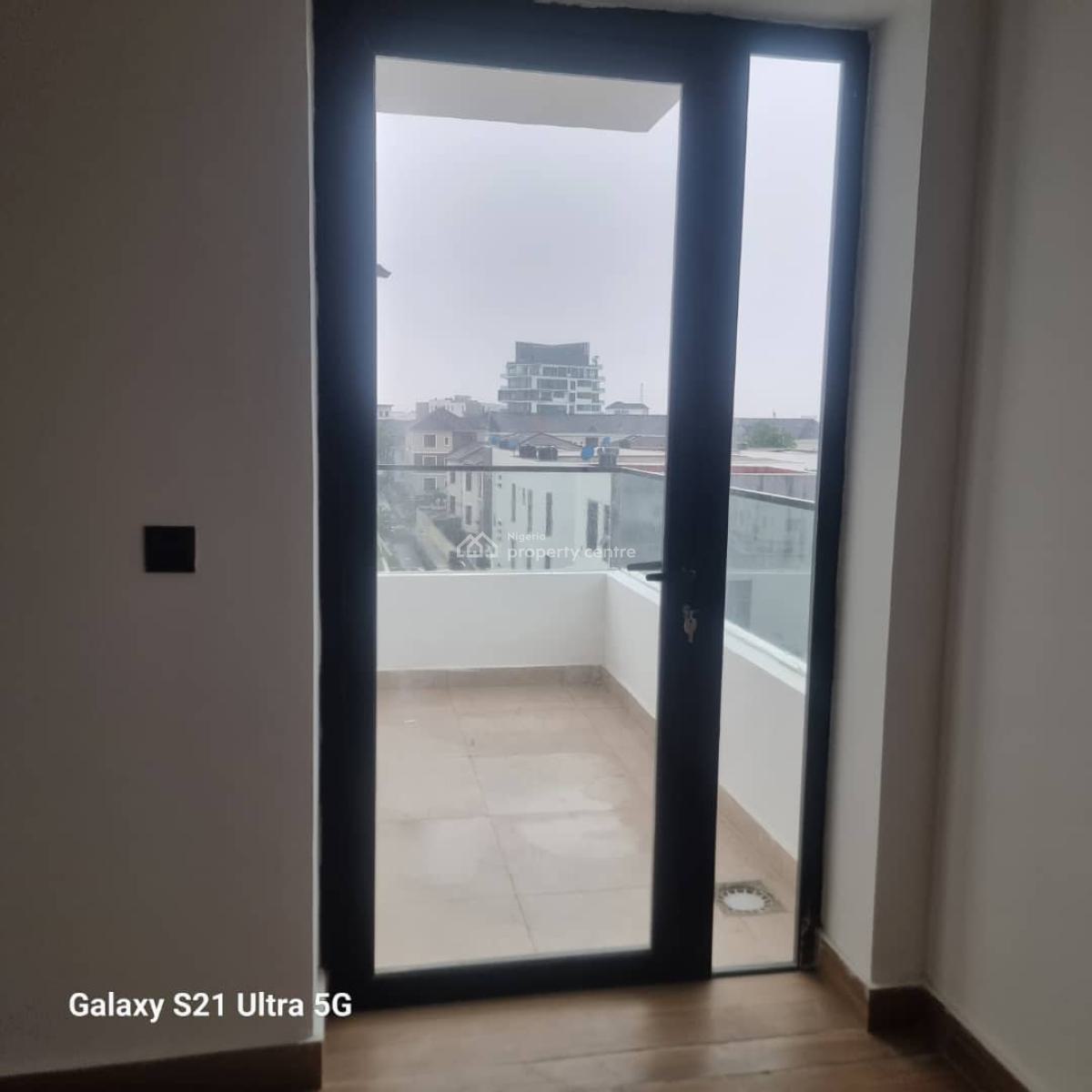 Newly 2 Units 4 Bedrom Flat (upstairs) +gym+ Swimming Pool+ All Amenities, Banana Island, Ikoyi, Lagos, Flat / Apartment for Sale