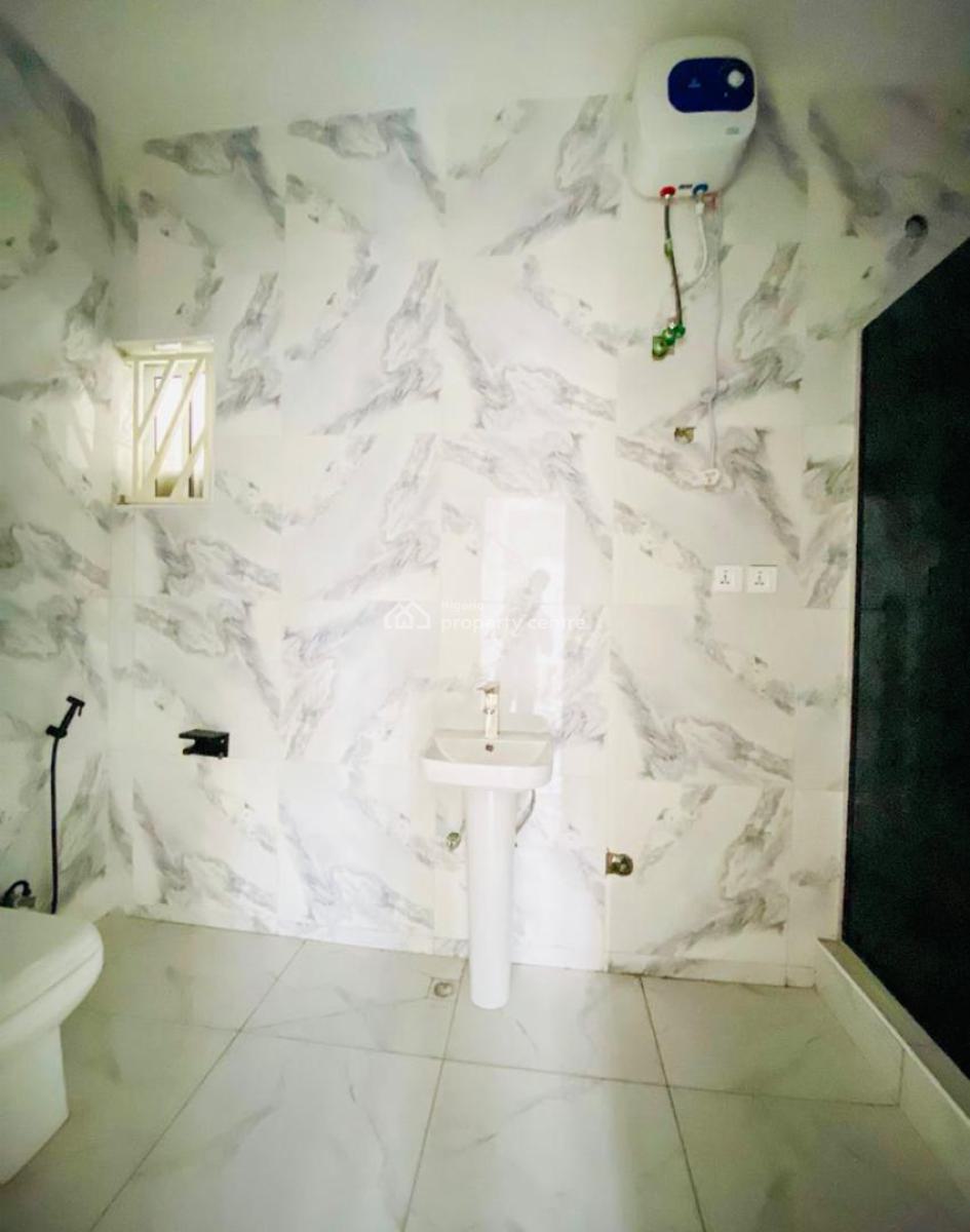 Modern 2-bedroom Apartment, Mobil Road, Ikota, Lekki, Lagos, Flat / Apartment for Rent
