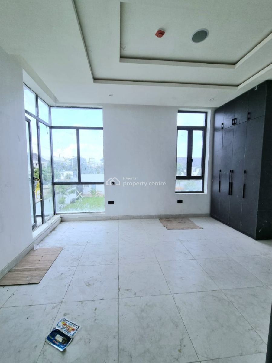 Newly Built 2 Bedroom Apartment, Lekki Phase 1, Lekki, Lagos, Flat / Apartment for Sale