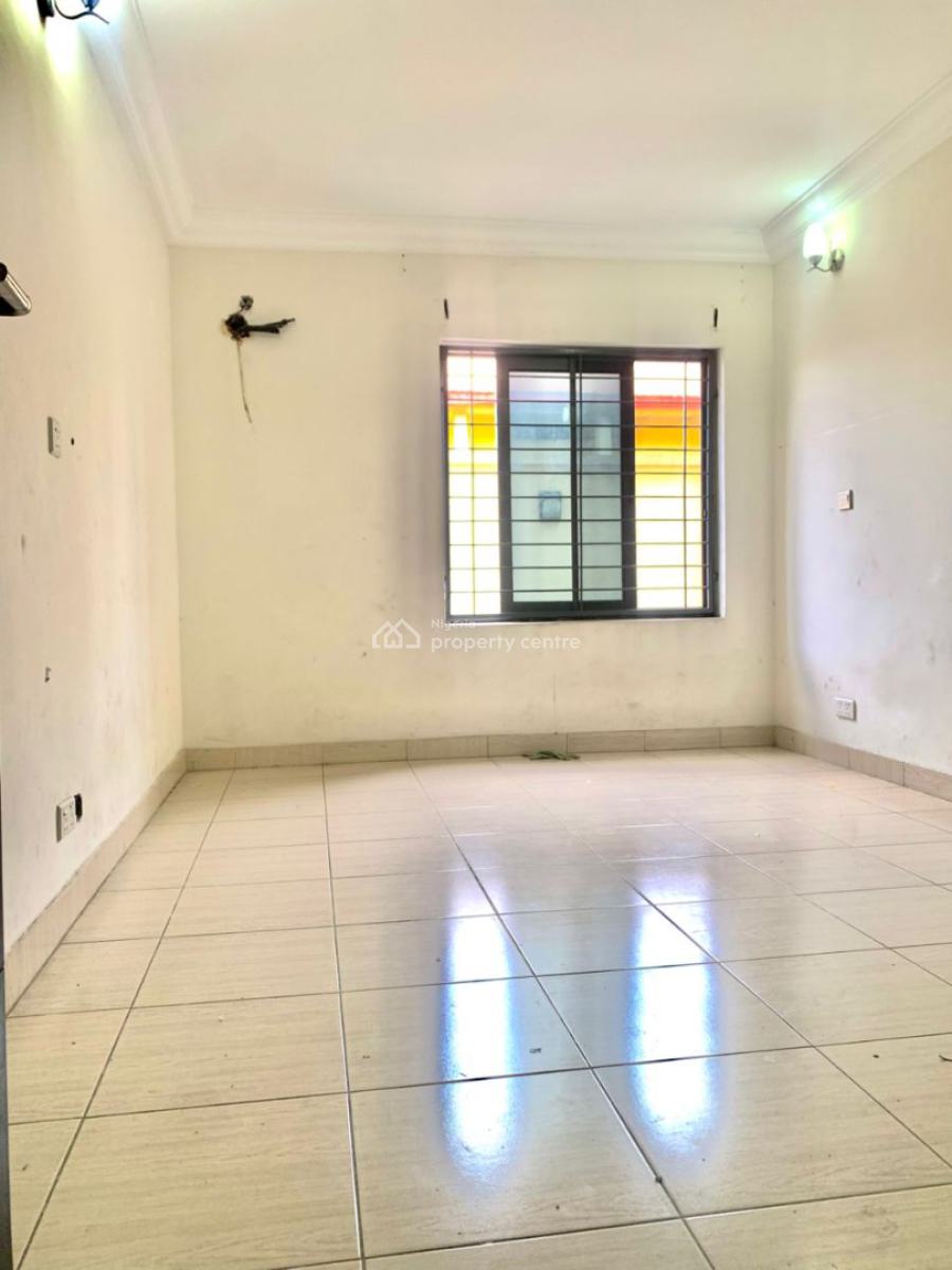 3 Bedroom Spacious Apartment, Osapa, Lekki, Lagos, Flat / Apartment for Rent