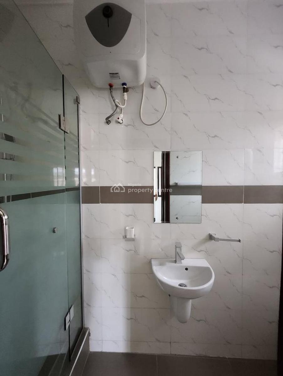 Luxury 3-bedroom Haven, Freedom Way, Lekki Phase 1, Lekki, Lagos, Flat / Apartment for Rent