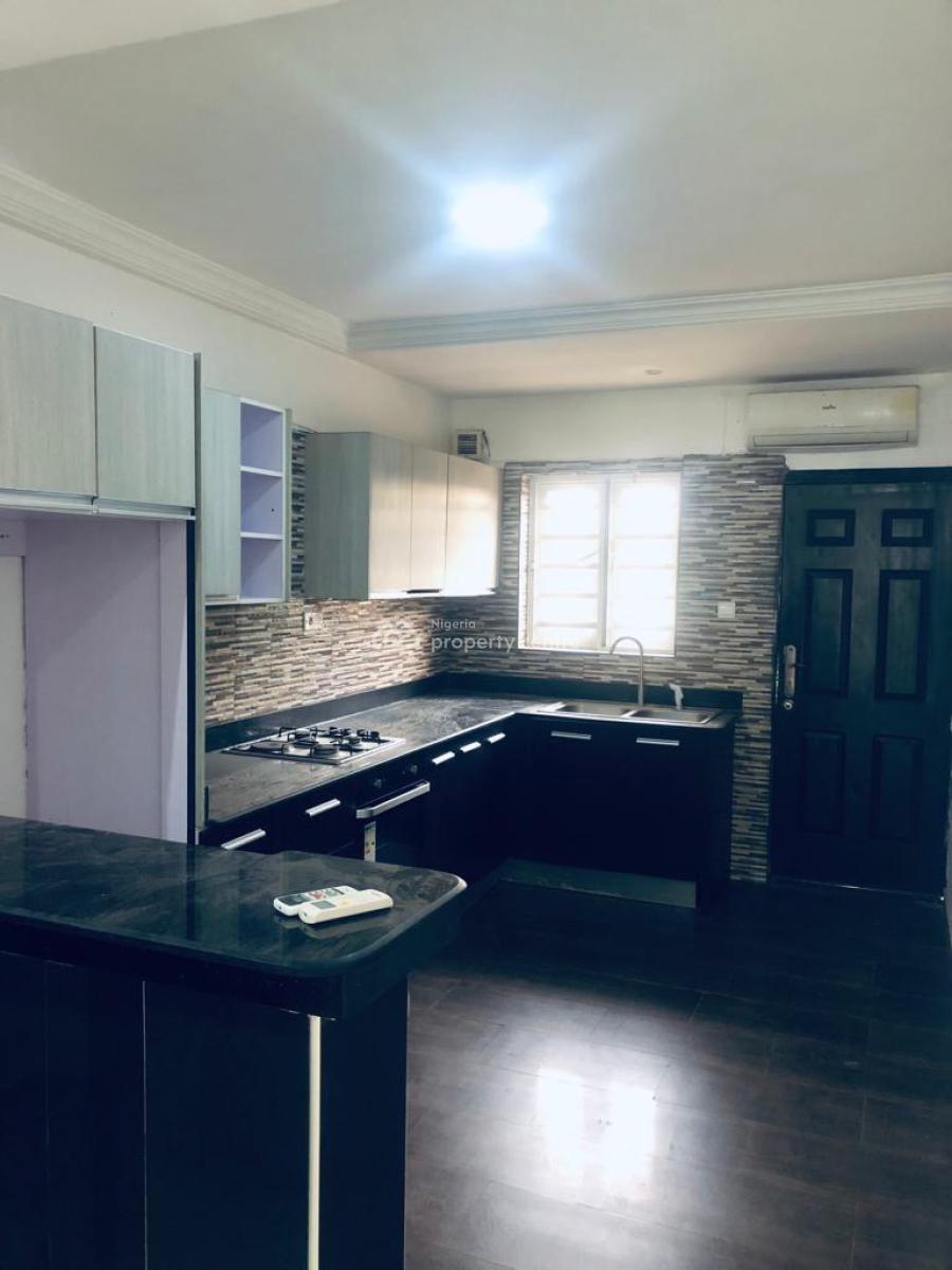 Well Maintained in High Brow Neighborhood with Pool, Gym and Greenies, Oniru, Victoria Island (vi), Lagos, Flat / Apartment for Rent
