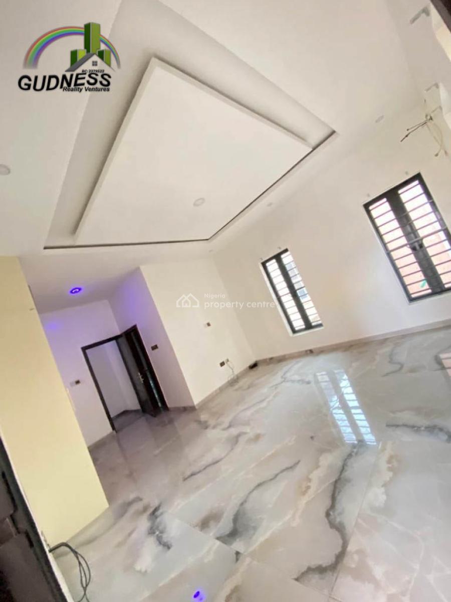 Big & Wide Master Bedroom Shared Apartment, Chevron Alternative, Lekki, Lagos, Flat / Apartment for Rent