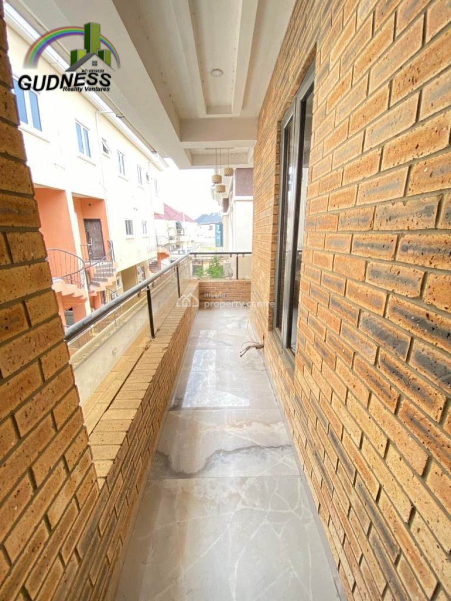 Big & Wide Master Bedroom Shared Apartment, Chevron Alternative, Lekki, Lagos, Flat / Apartment for Rent