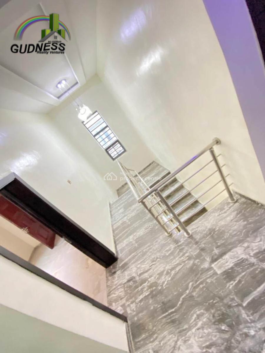 Big & Wide Master Bedroom Shared Apartment, Chevron Alternative, Lekki, Lagos, Flat / Apartment for Rent