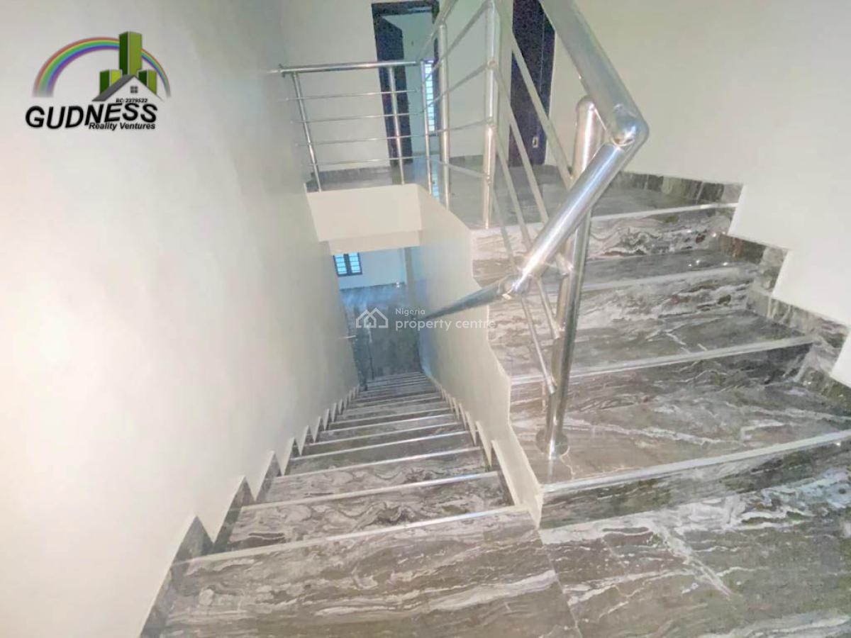 Big & Wide Master Bedroom Shared Apartment, Chevron Alternative, Lekki, Lagos, Flat / Apartment for Rent