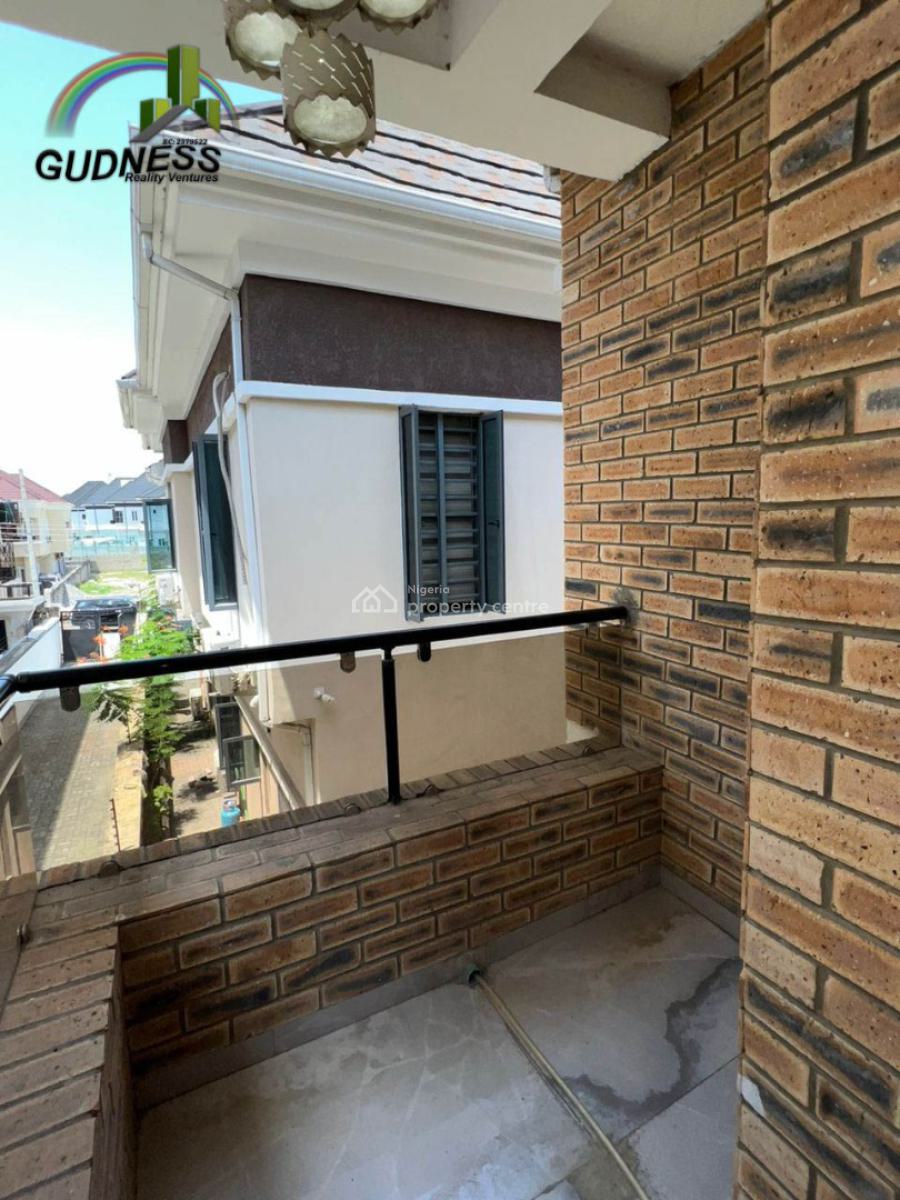 Big & Wide Master Bedroom Shared Apartment, Chevron Alternative, Lekki, Lagos, Flat / Apartment for Rent