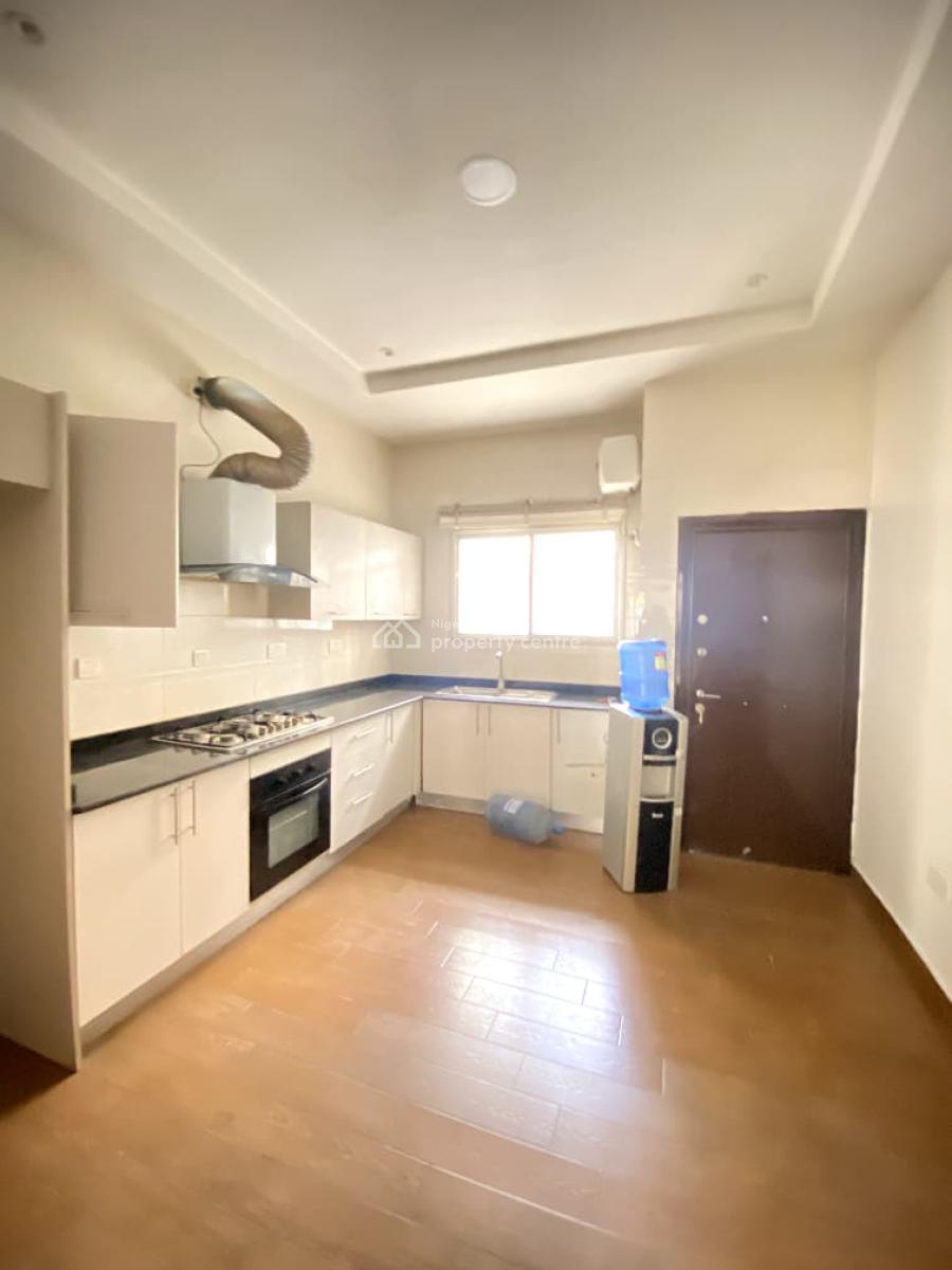 4 Bedroom Massionate  with Bq in a Secure Estate, Ikate, Lekki, Lagos, House for Sale