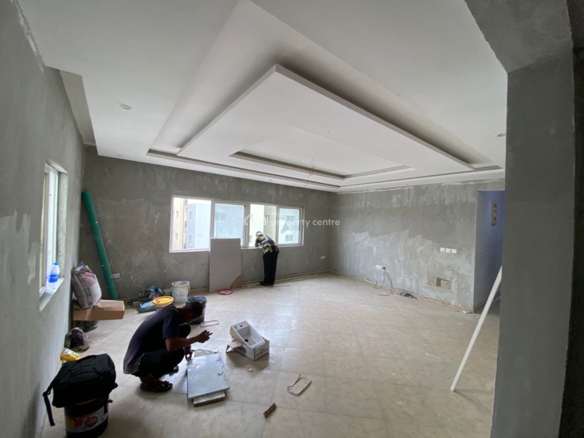 Fully Serviced 4bedrooms Apartment Available, Lekki Phase 1, Lekki, Lagos, Flat / Apartment for Sale