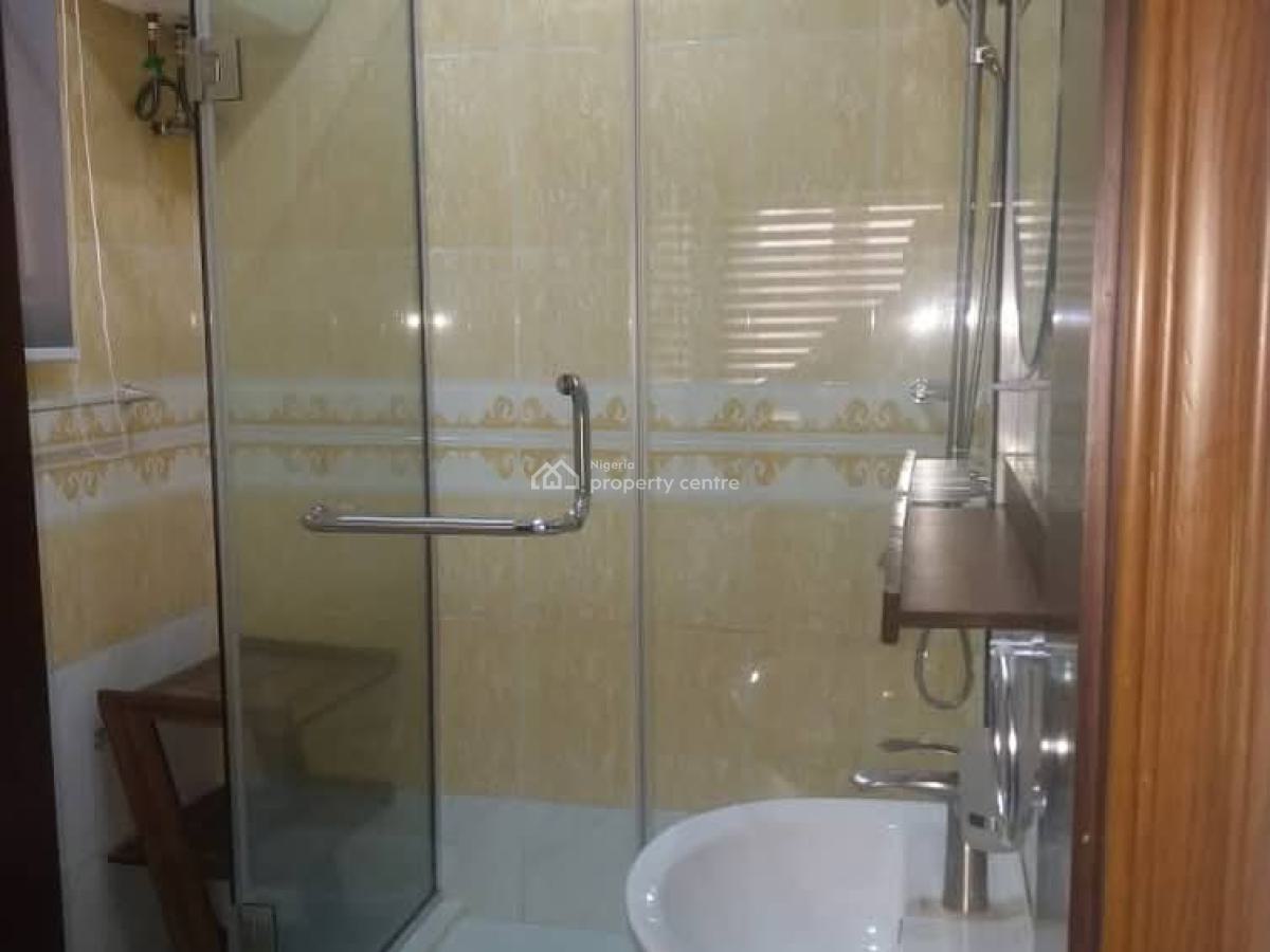 Spacious 3-bedroom Apartment, Lekki Phase 1, Lekki, Lagos, Flat / Apartment for Rent