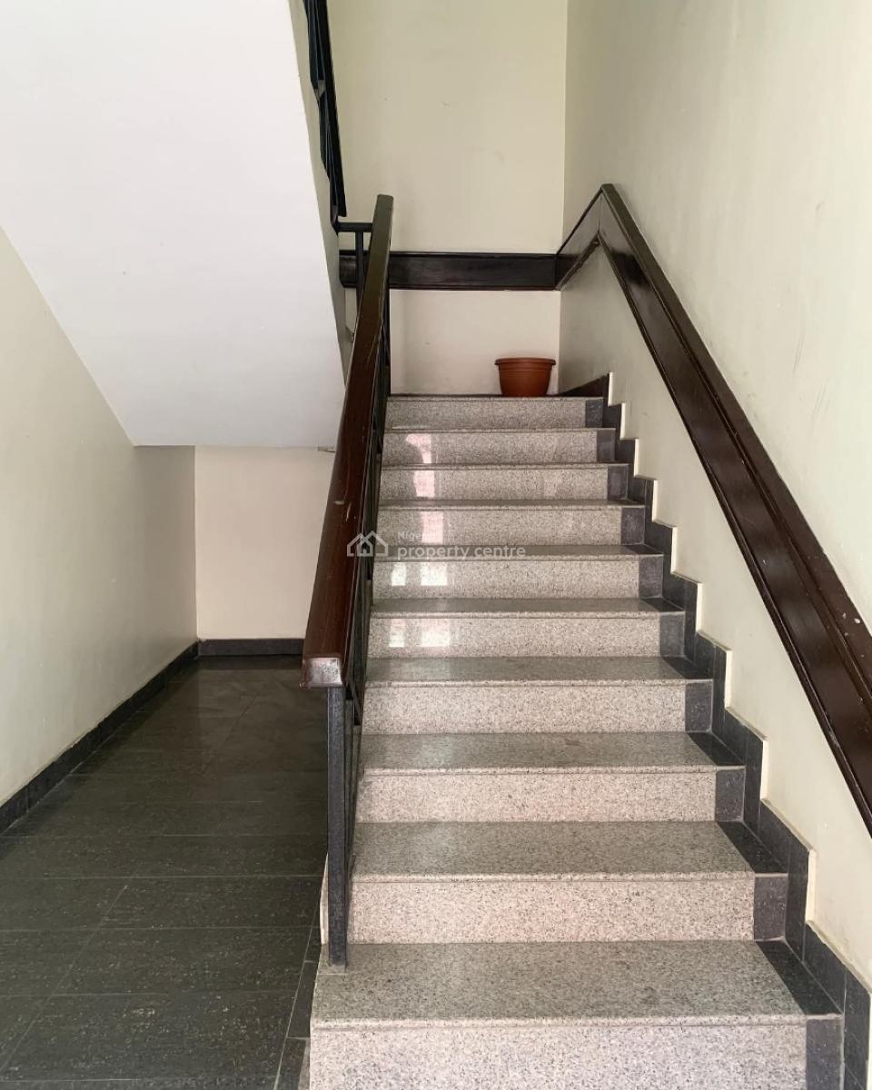 Spacious 3-bedroom Apartment, Lekki Phase 1, Lekki, Lagos, Flat / Apartment for Rent