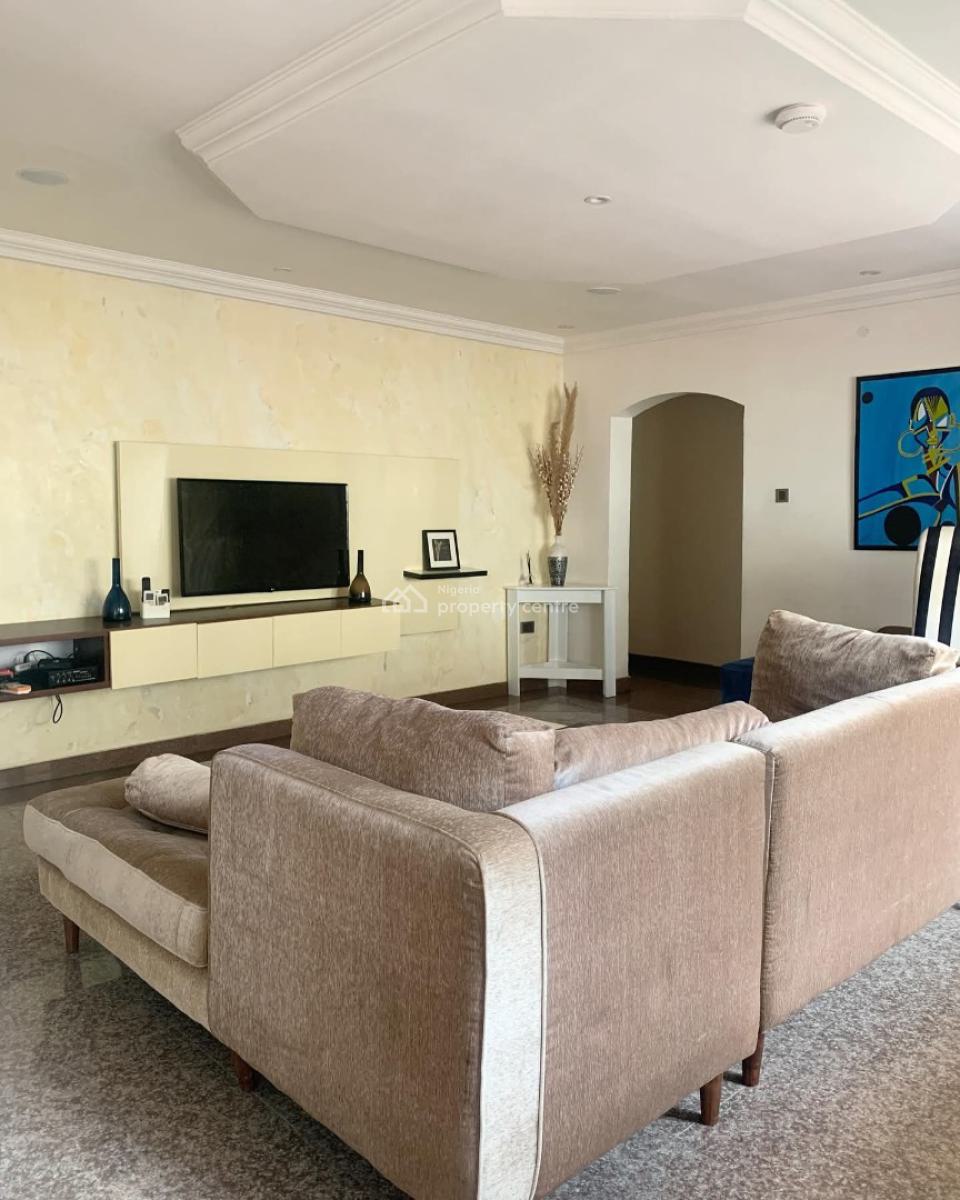 Spacious 3-bedroom Apartment, Lekki Phase 1, Lekki, Lagos, Flat / Apartment for Rent