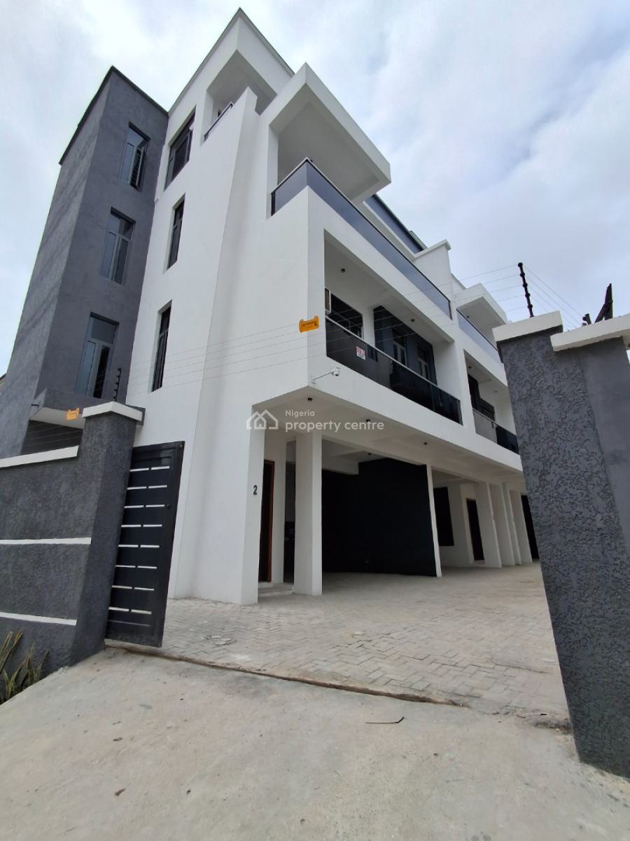 5bed, in a Well-secured Estate, Ologolo, Lekki, Lagos, Terraced Duplex for Sale