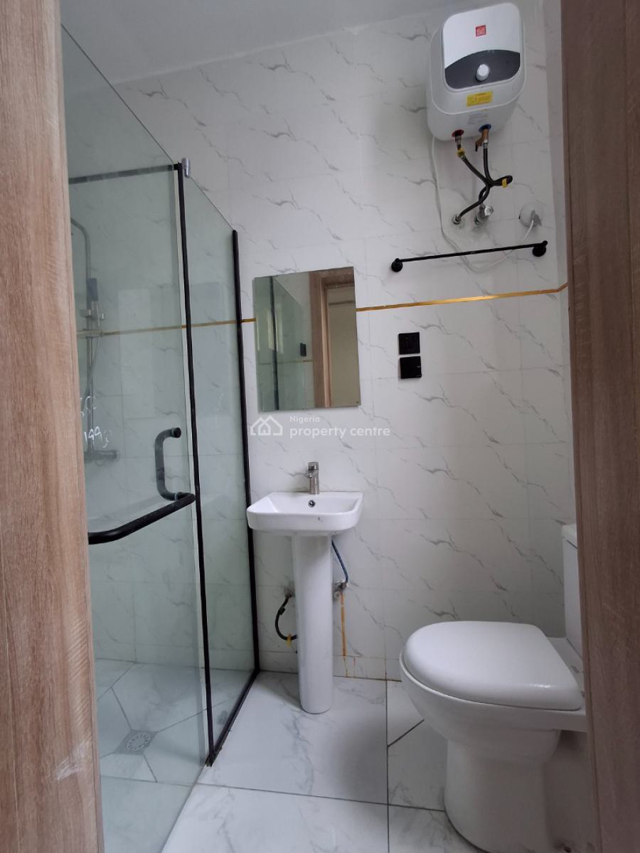 5bed, in a Well-secured Estate, Ologolo, Lekki, Lagos, Terraced Duplex for Sale