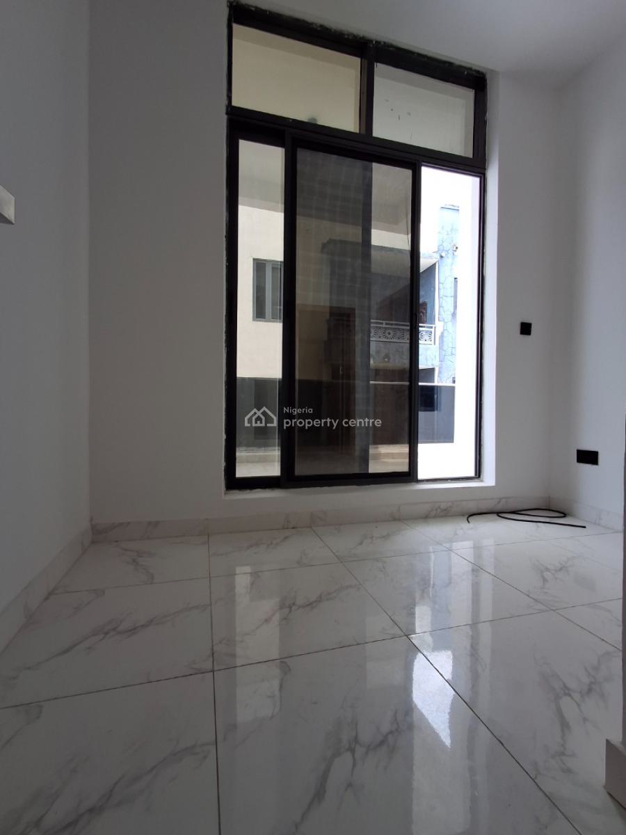 5bed, in a Well-secured Estate, Ologolo, Lekki, Lagos, Terraced Duplex for Sale