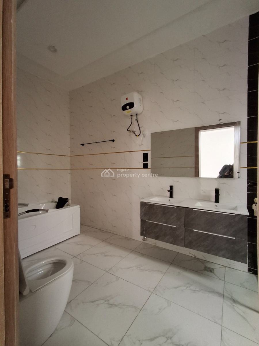 5bed, in a Well-secured Estate, Ologolo, Lekki, Lagos, Terraced Duplex for Sale