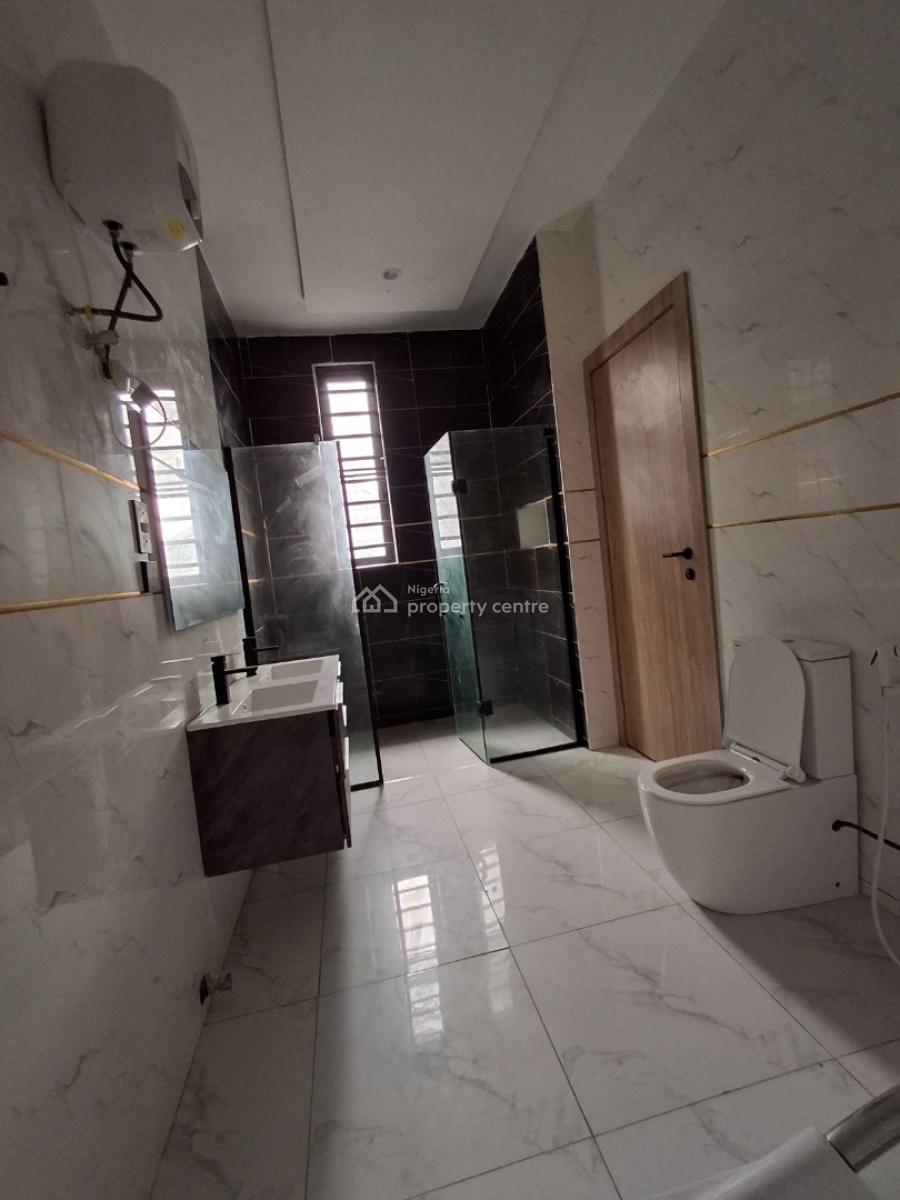 5bed, in a Well-secured Estate, Ologolo, Lekki, Lagos, Terraced Duplex for Sale