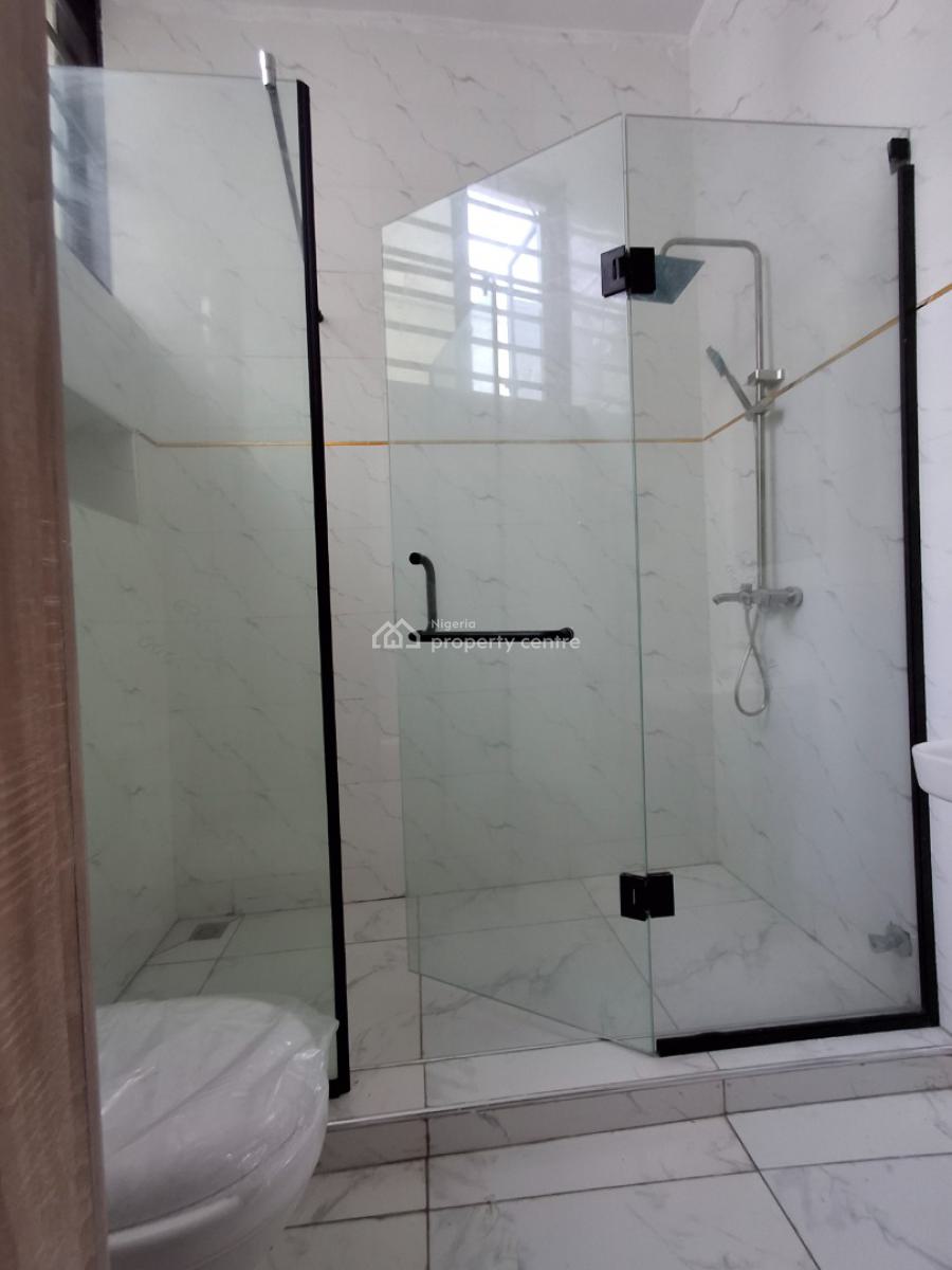 5bed, in a Well-secured Estate, Ologolo, Lekki, Lagos, Terraced Duplex for Sale