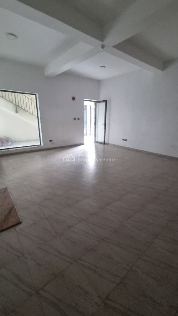 Spacious Shop Space Available Upstairs, Ikate, Lekki, Lagos, Shop for Rent