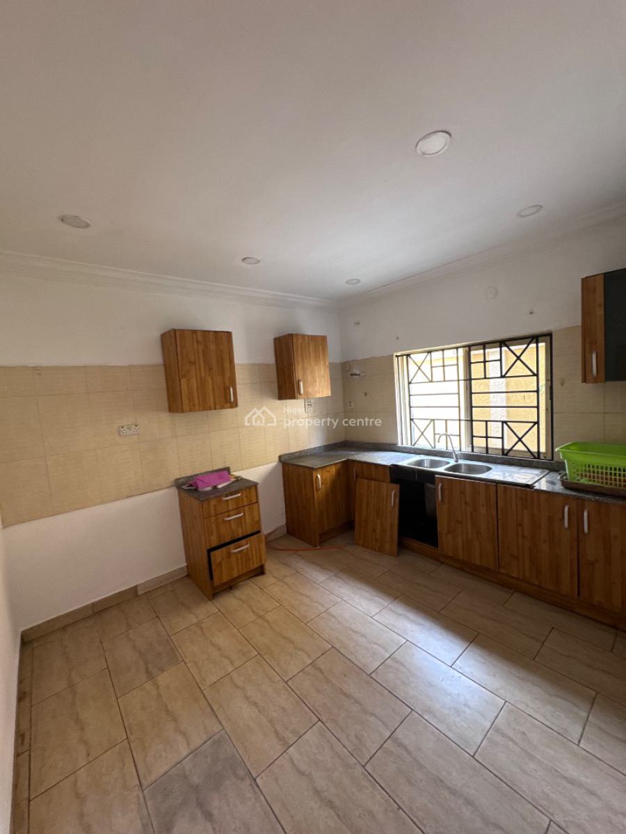 2 Bedroom Terrace, Lekki Phase 1, Lekki, Lagos, Flat / Apartment for Rent
