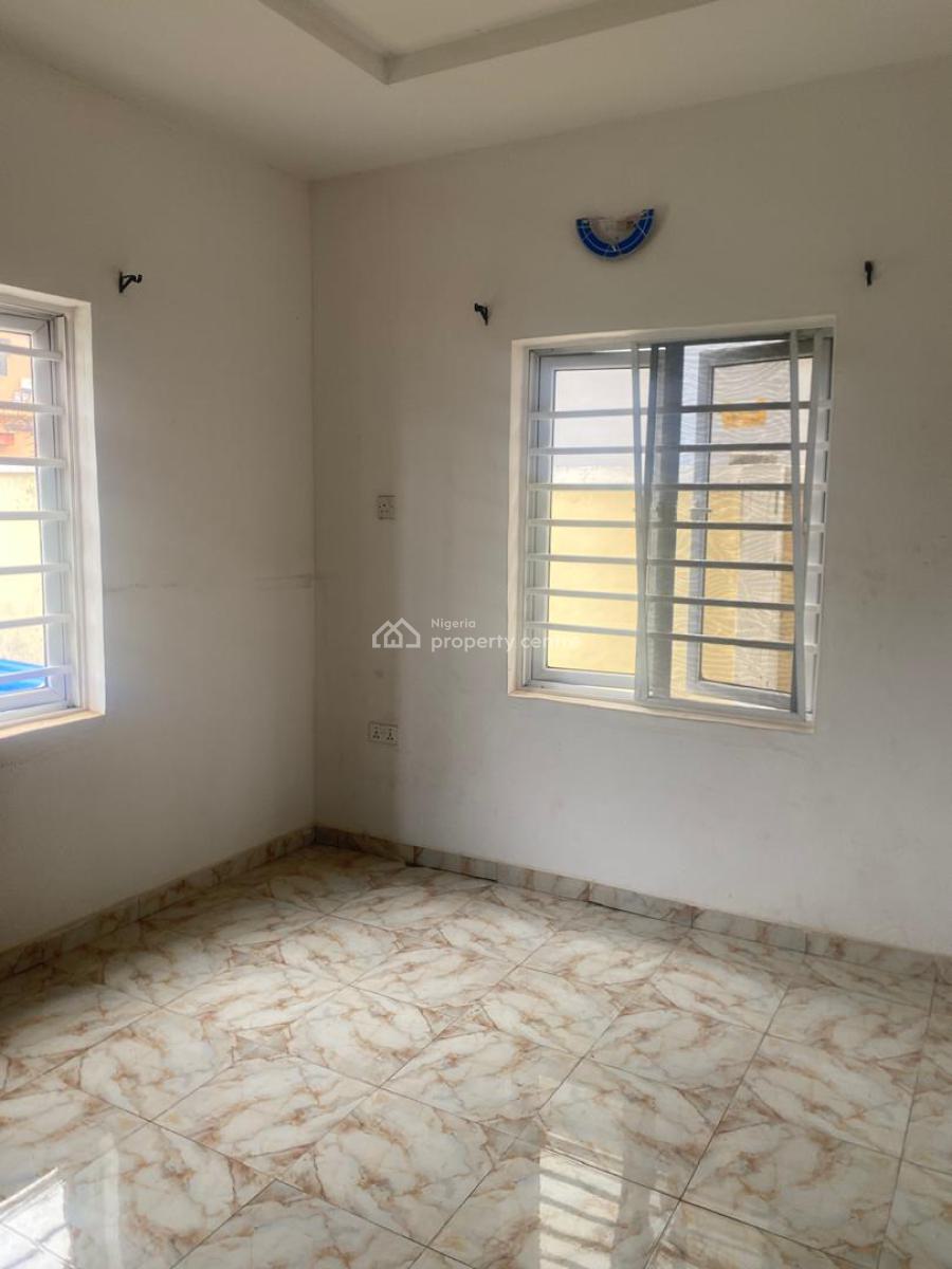 2 Bedroom Flat in a Mini Estate, 4 People in The Compound, Downstairs, Olowora, Magodo, Lagos, Flat / Apartment for Rent