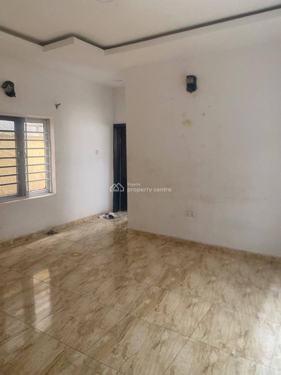 2 Bedroom Flat in a Mini Estate, 4 People in The Compound, Downstairs, Olowora, Magodo, Lagos, Flat / Apartment for Rent