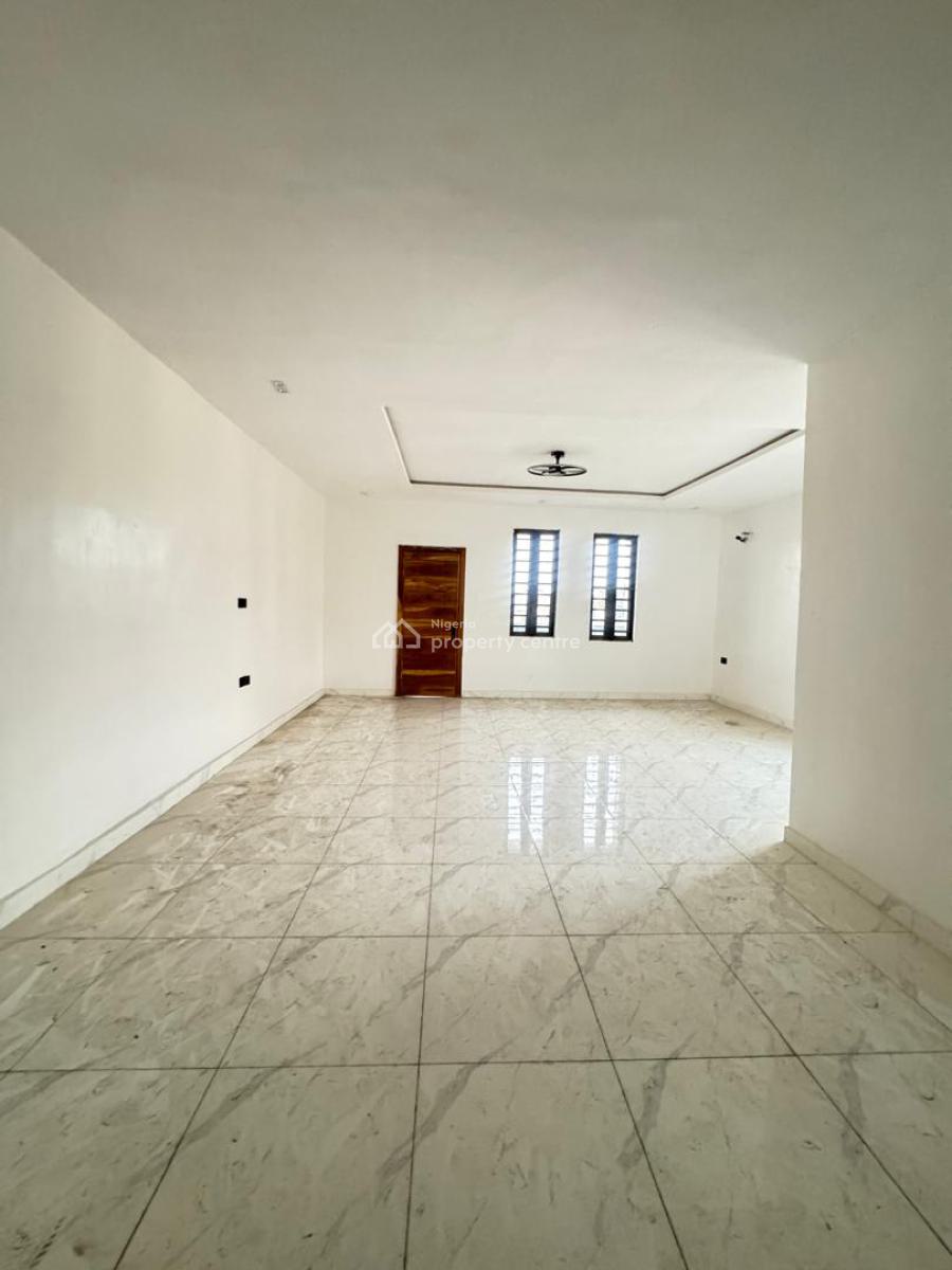 5-bedroom Semi-detached Duplex with Bq, Lekki Phase 1, Lekki, Lagos, Semi-detached Duplex for Sale