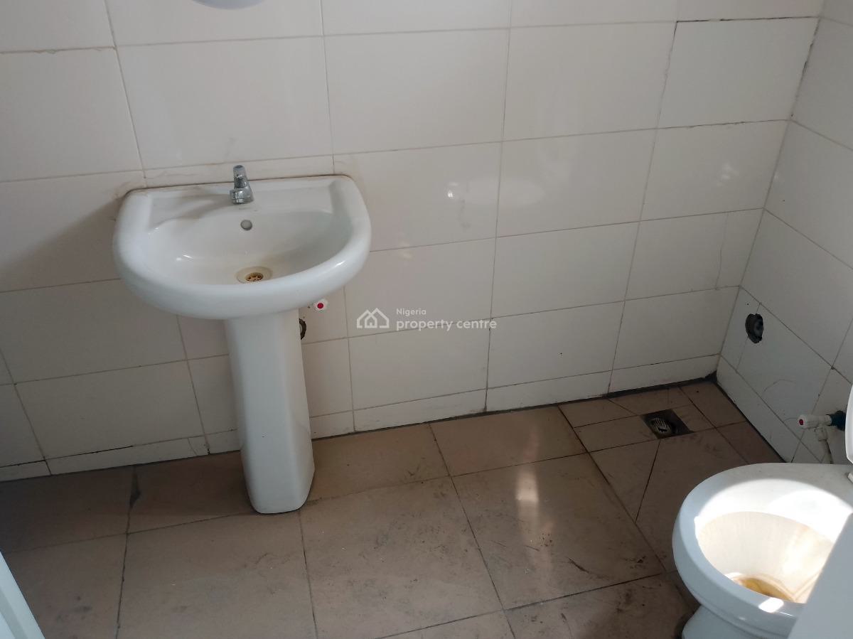 a Room Shared Apartment, Sangotedo, Anamco Bustop, Sangotedo, Ajah, Lagos, Self Contain (single Rooms) for Rent