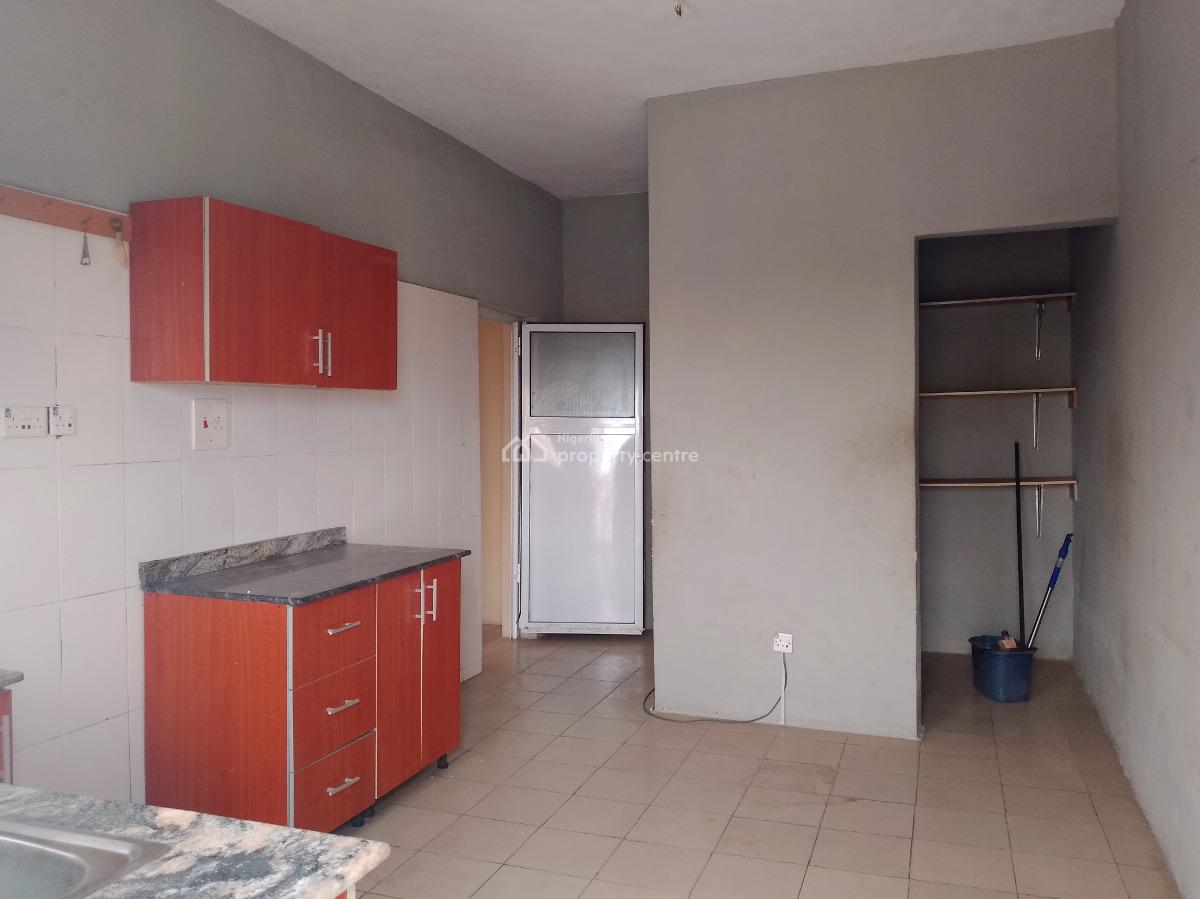 a Room Shared Apartment, Sangotedo, Anamco Bustop, Sangotedo, Ajah, Lagos, Self Contain (single Rooms) for Rent