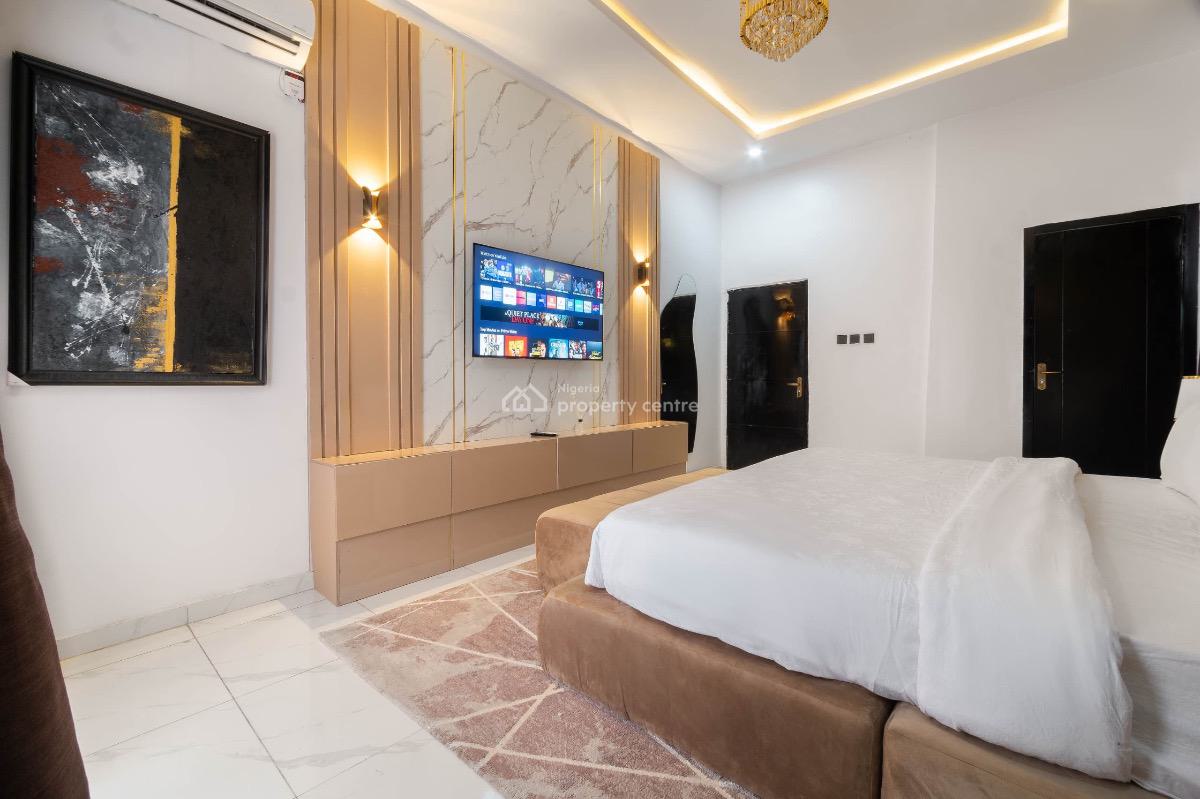2 Bedroom Apartment with Football Table, Swimming Pool, Gym & Ps5, Lekki, Lagos, Flat / Apartment Short Let