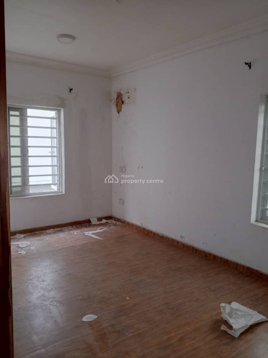 Lovely 3 Bedroom Flat with Bq, Tm Meadow Estate, Ebute Metta East, Yaba, Lagos, Flat / Apartment for Sale